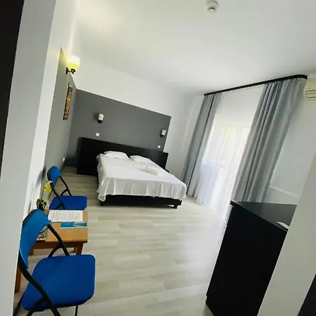 Blue Wave Hotel